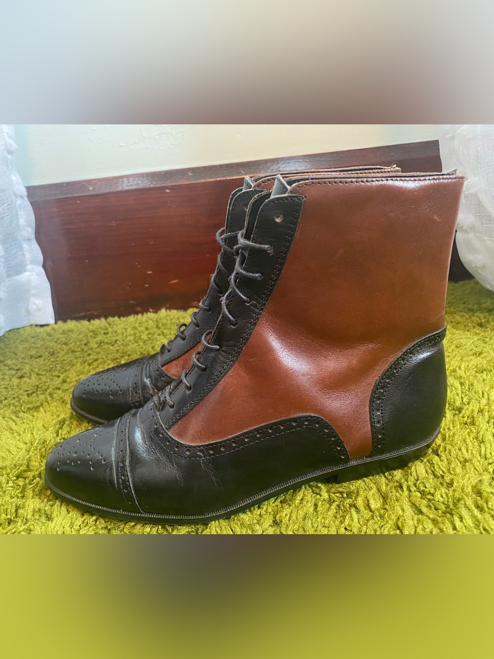 Lord & Taylor 80’s Vintage Two-Toned Leather Boots - Picture 4 of 13